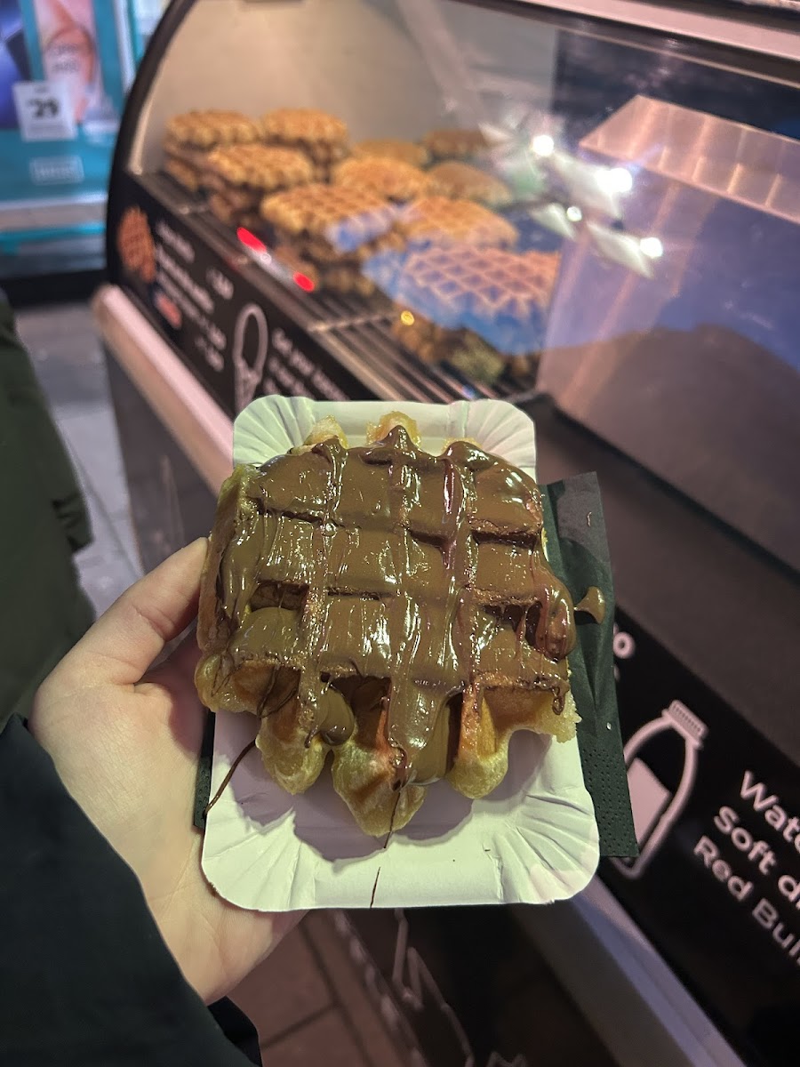 The Smallest Waffle Shop In The World-3